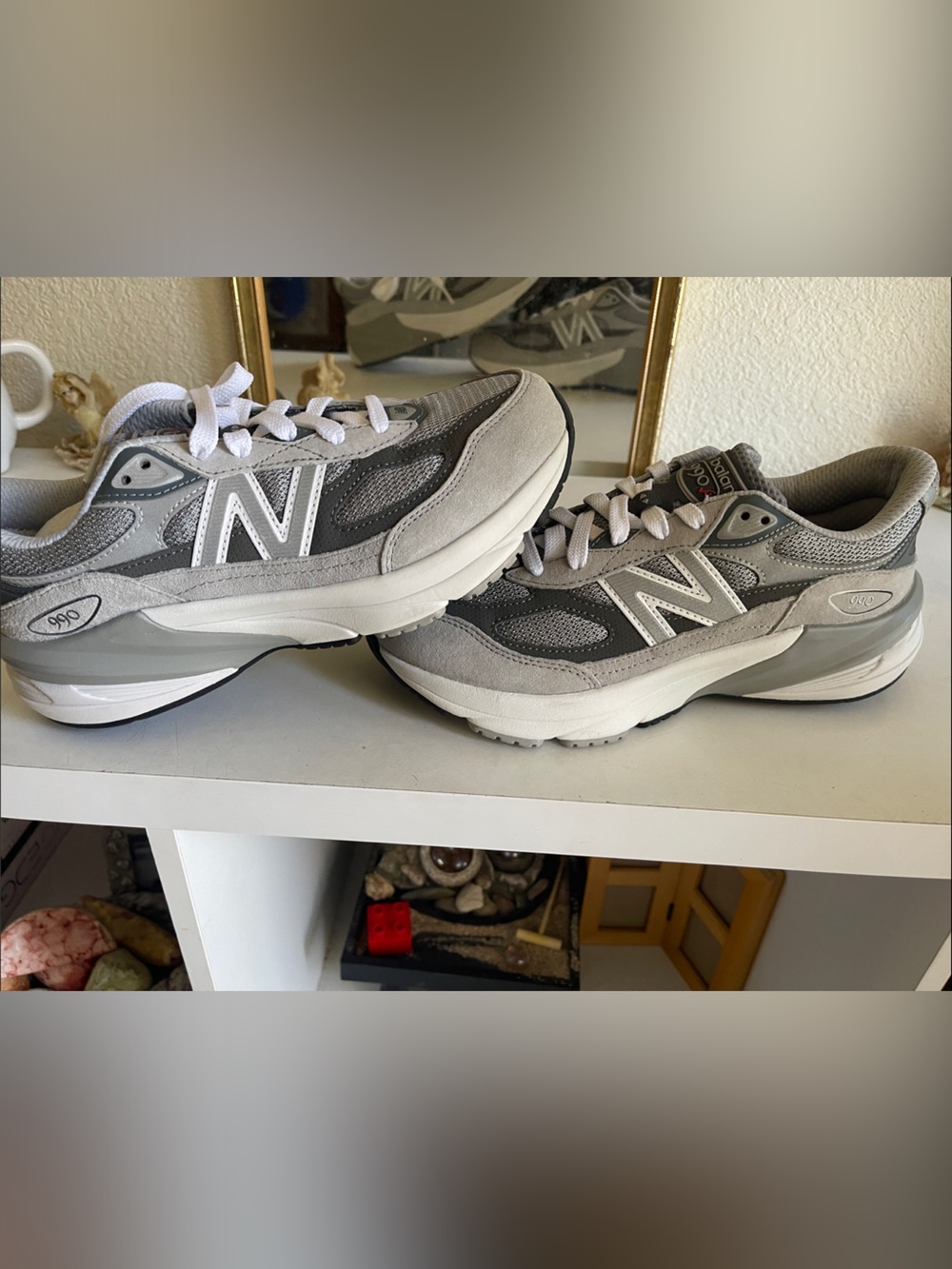 New Balance 990v4